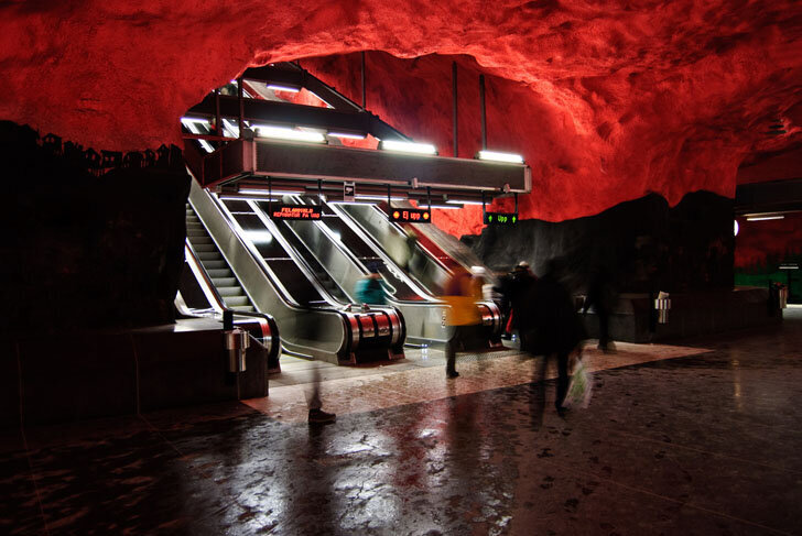 تصاویر زیباترین ایستگاه‌های متروی جهان | مجسمه ۵۰ متری تا ایده ساخت محوطه باستانی در اعماق زمین