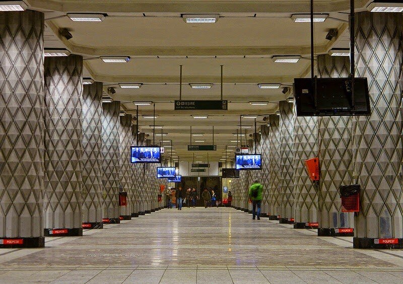 تصاویر زیباترین ایستگاه‌های متروی جهان | مجسمه ۵۰ متری تا ایده ساخت محوطه باستانی در اعماق زمین