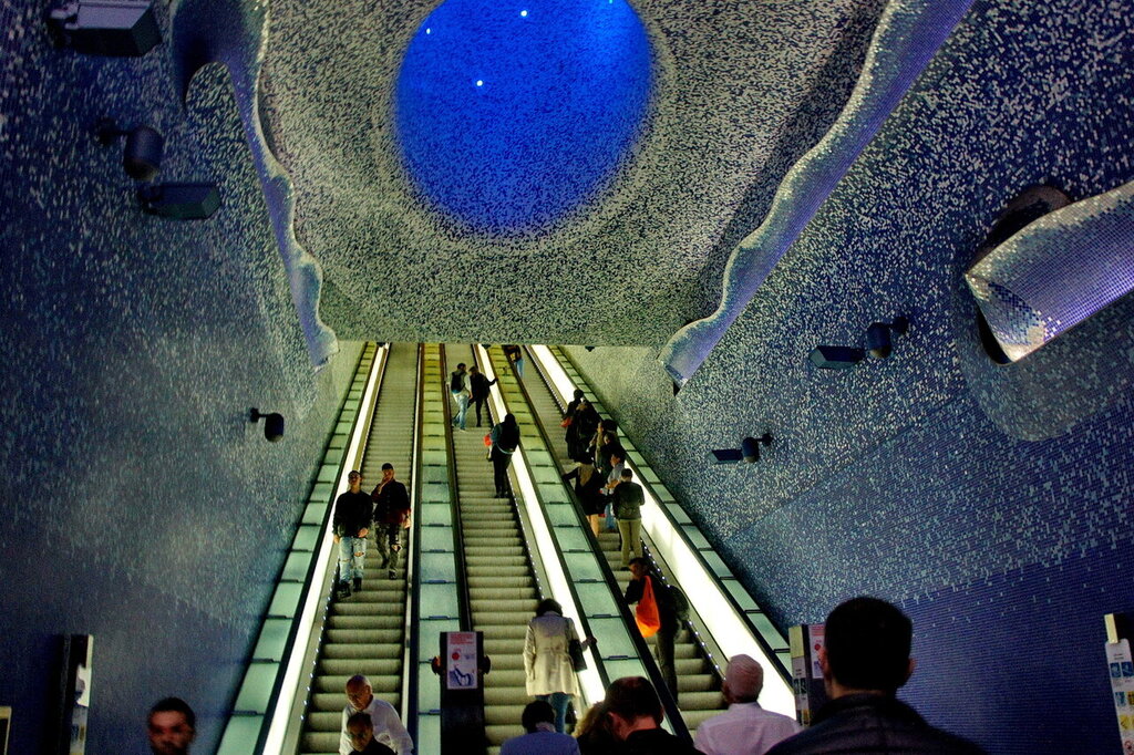 تصاویر زیباترین ایستگاههای متروی جهان | مجسمه ۵۰ متری تا ایده ساخت محوطه باستانی در اعماق زمین