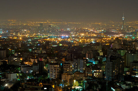 بام تهران در شب