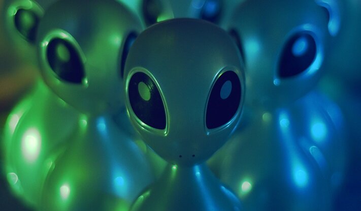 موجودات فضایی اطراف ما زندگی میکنند؟ | آنها نیازی به خوابیدن ندارند!