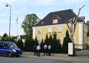 تصاویر لحظه حمله عجیب و تکان‌ دهنده افراد مسلح به سفیر ایران در دانمارک