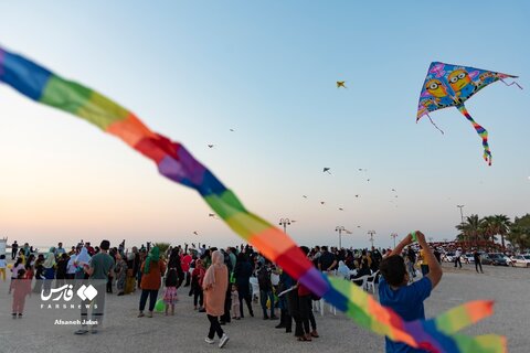 ساحل بادبادکها در بوشهر