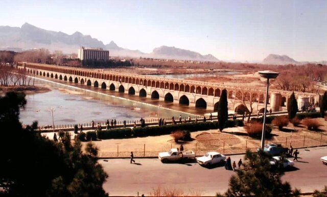 تصاویر | روزهای خوش زاینده رود در دهه ۶۰ | بدون آب زاینده رود میشود خشک رود