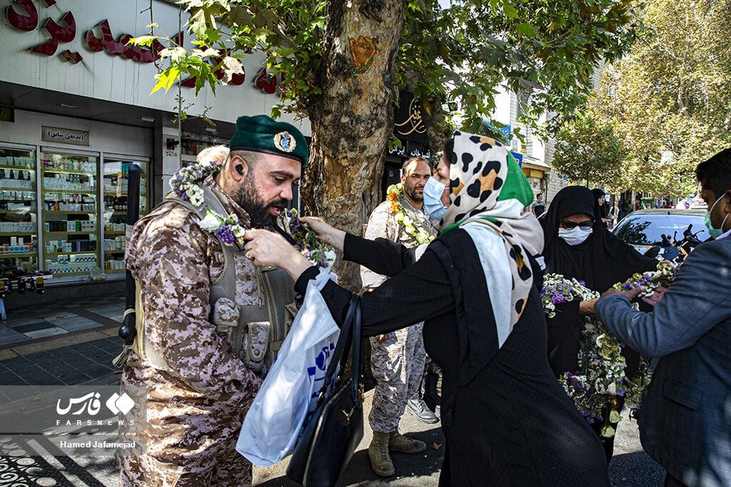 تصاویر | تجلیل زنان با حجاب متفاوت از گارد ویژه و ماموران انتظامی؛ از شل حجاب تا چادری ...