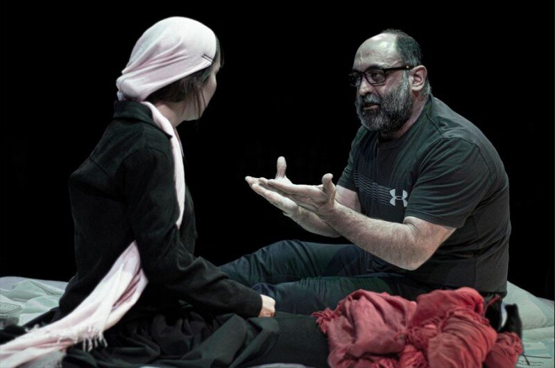 پیشنهاد برای تئاتر | همه نمایشهایی که روی صحنه هستند