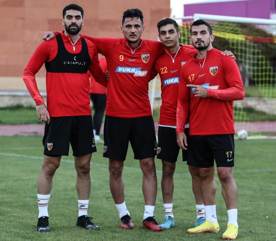 عکس | تصویری که خبر از بازگشت علی کریمی می دهد | فرصت دوباره در راه است؟