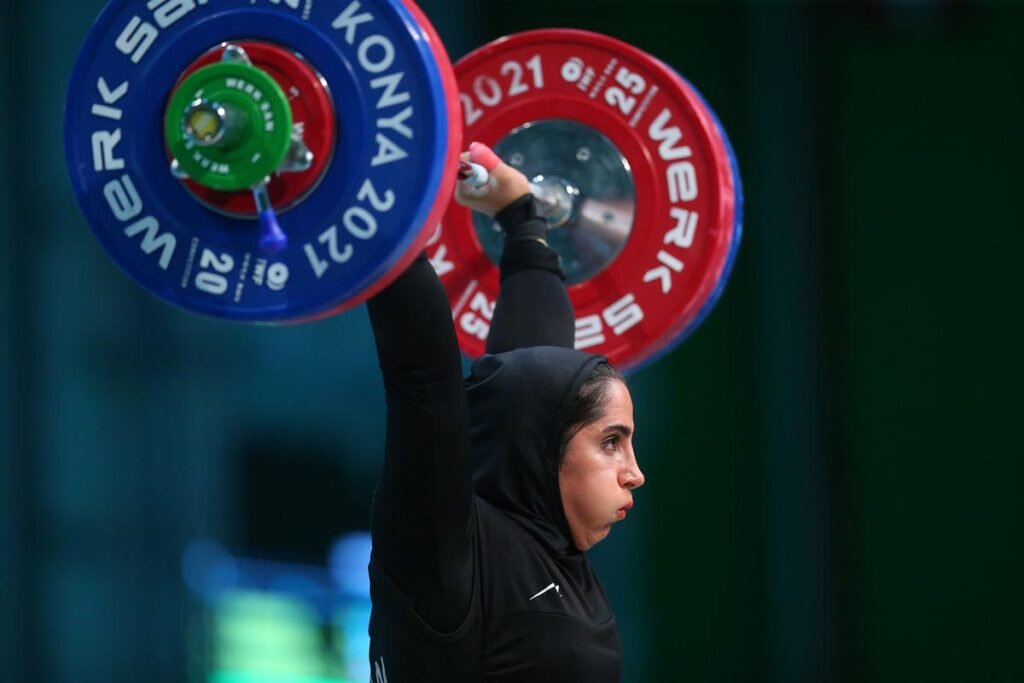 زندگینامه: الهام حسینی (۱۳۶۷-)