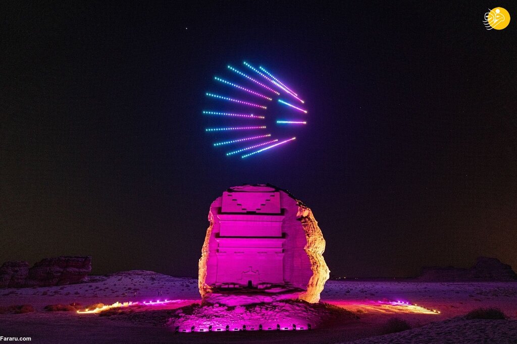 نمایش خیره کننده ۴۰۰ پهپاد در آسمان عربستان