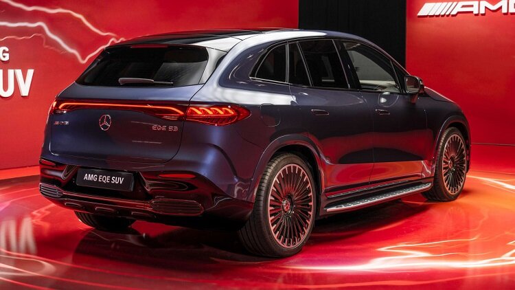رونمایی از مرسدس بنز EQE شاسی بلند | تصاویر این خودروی برقی لوکس را ببینید