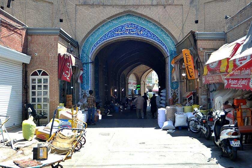 نخستین هتل باشکوه طهران قدیم | انتخاب «میلانی» برای «یکی از ما دونفر» | مسیرهای دسترسی به بزرگترین کاروانسرای تهران