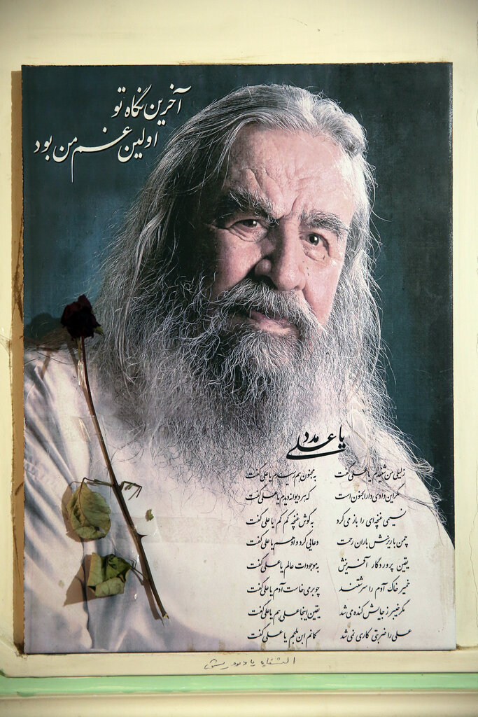 آخرین کدخدای فرحزاد چه کسی بود؟ | مردی که به دل کوه زد