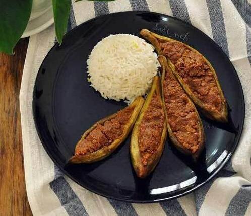 طرز تهیه بادمجان شکم پر خوشمزه به سبک گیلانی