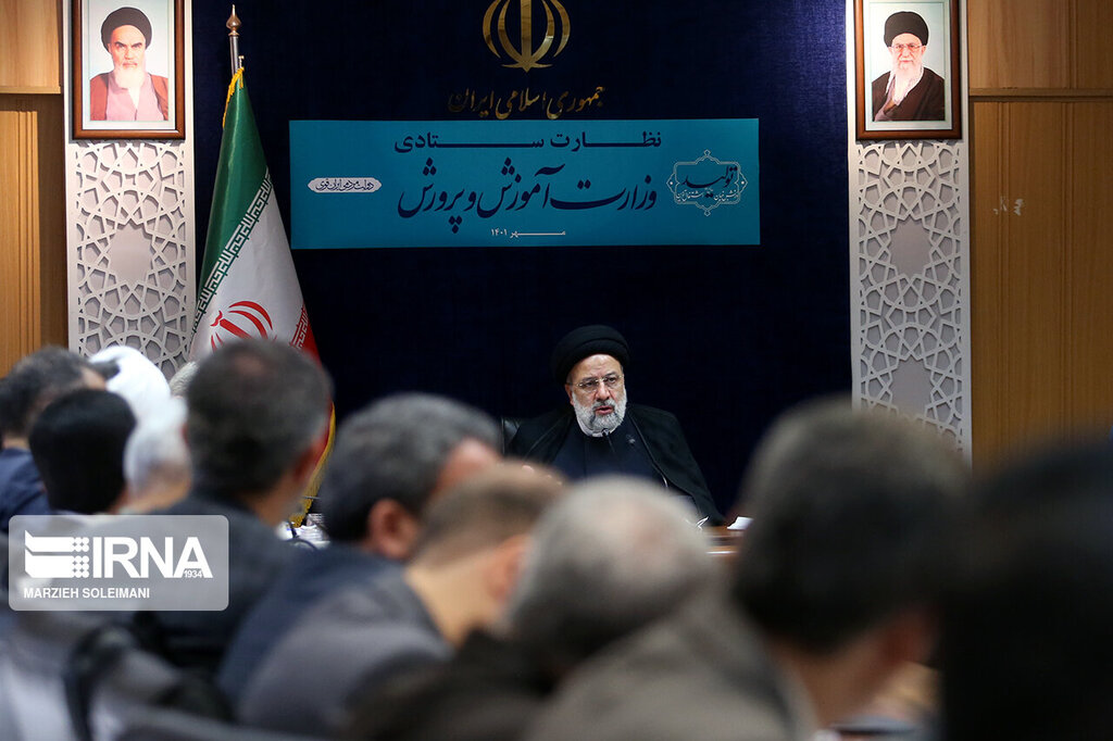 عکس ا میزبانی نوری و مدیرانش از رئیس جمهور ا رئیسی چرا به وزارت آموزش رفت ؟