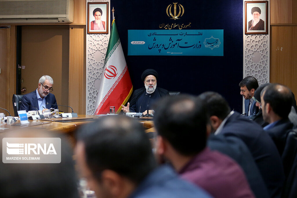 عکس ا میزبانی نوری و مدیرانش از رئیس جمهور ا رئیسی چرا به وزارت آموزش رفت ؟