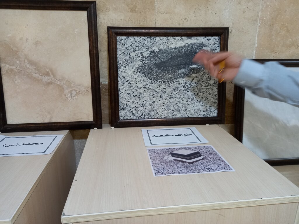 این هنرمند، اولین مجموعه نقشسنگ جهان را جمعکردهاست | ۱۴ سال در جستوجوی حاجی فیروز و پینوکیو