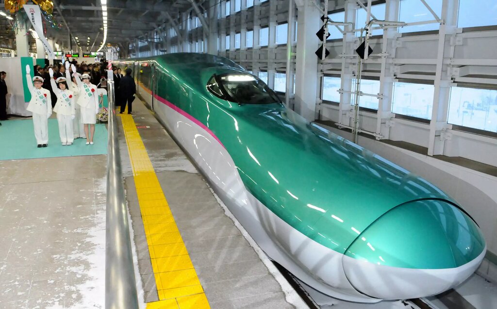 قطار شينكانسن - ژاپن