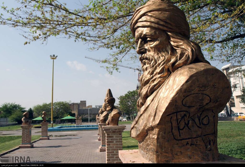 تصویر | سردیس سه شخصیت شاهنامه در پارک ملی ایران کوچک نصب شد