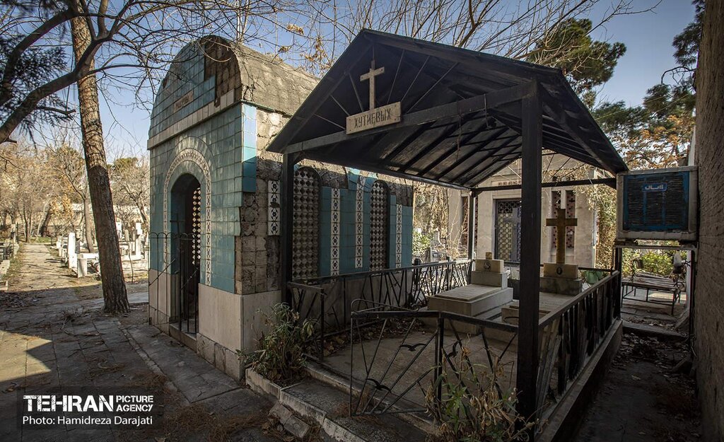 عکس| آرامستان قدیمی ارتدکس در جنوب پایتخت / مدفن شاهزاده گرجی تا نیکلای مارکف روس در دولاب تهران