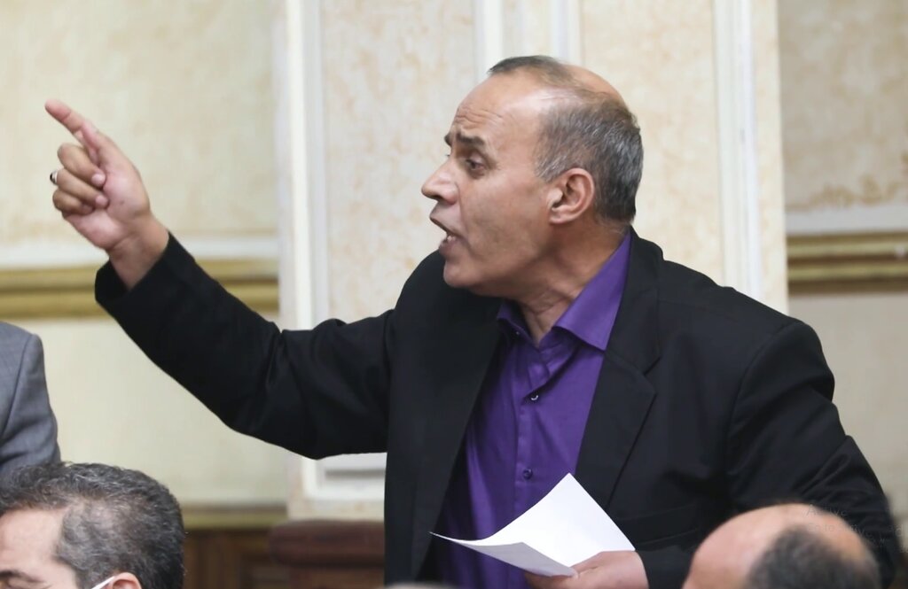 اعتراض به رئیس دستگاه قضا توسط مرد ناشنوا