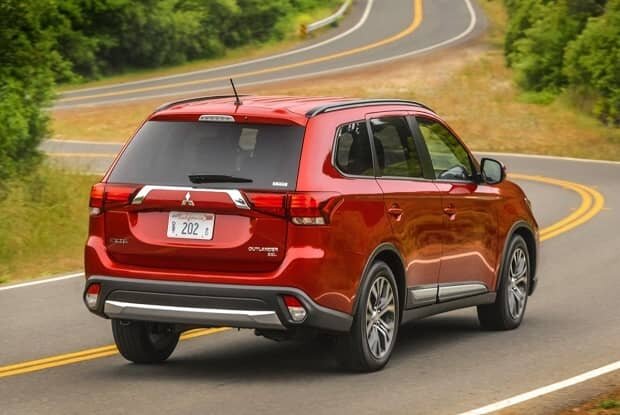 سه خودروساز معروف آسیایی در صف واردات به ایران | هیوندای، کیا و میتسوبیشی چه زمانی به بازار می آیند؟