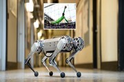 عکس و فیلم | ربات حیرت‌انگیز رقیب فوتبالیست‌ها در آینده! | سگ دروازه‌بان بهتر از گلرهای انگلیس!