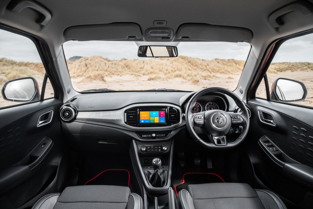 تصاویر | شباهت عجیب خودروی جدید ایران خودرو با این خودروی چینی را ببینید | مشخصات هاچ بک جدید بازار ایران