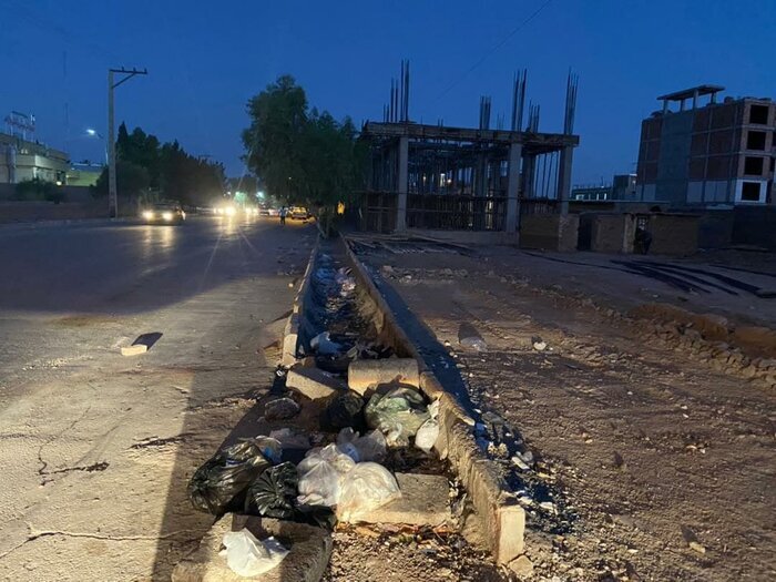 معضل سطل زباله در کرمان | این شهر مخزن زباله مکانیزه ندارد