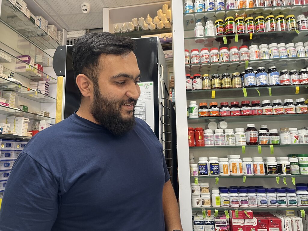 تصاویری از متفاوتترین داروخانه تهران را ببینید