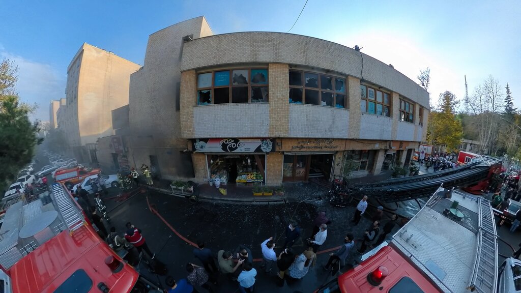 تصاویر آتش‌سوزی گسترده در ولیعصر