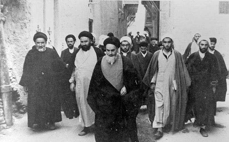 عکس ا فرزند رهبر انقلاب بود، اما آقازاده نبود