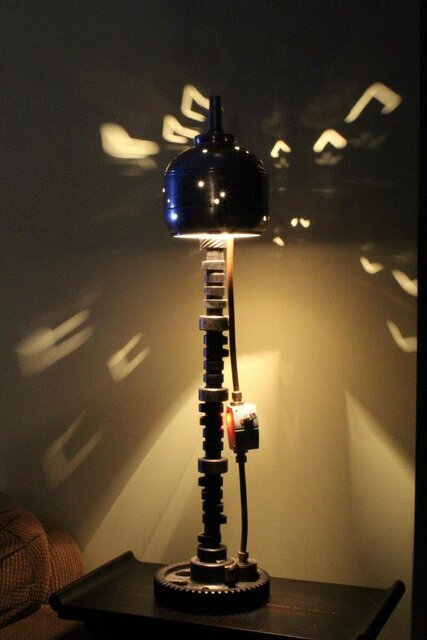 تصاویری از یک نمایشگاه عجیب که در دستشویی موزه هنرهای زیبا برپا شد