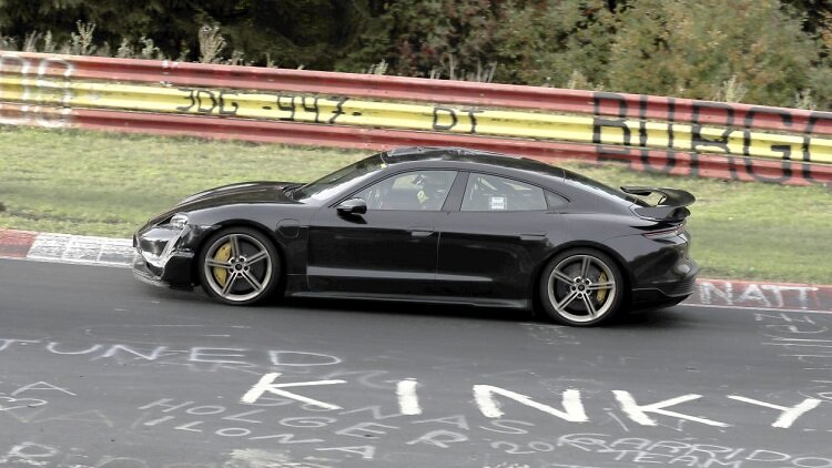 تصاویر پورشهای که ۳ موتور دارد | ابرخودرویی برای رقابت با تسلا S Plaid