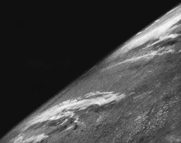 ۷۶ سال گذشت | تصویر نخستین عکسی که از زمین در فضا گرفته شد