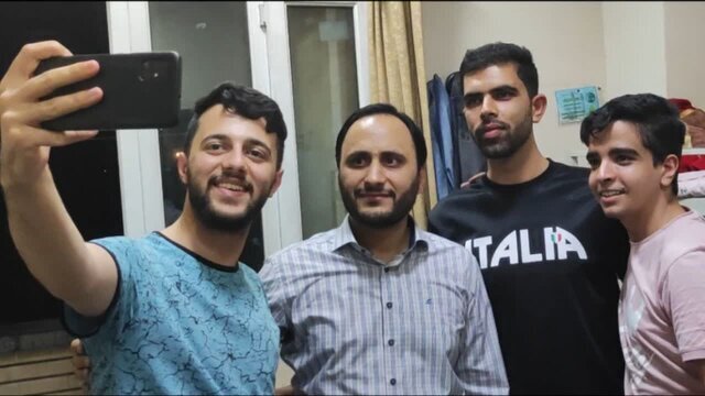 عکس ا سخنگوی دولت از خواجه نصیر شبانه به قم رفت ؛سلفی بهادری جهرمی با دانشجویان در قم