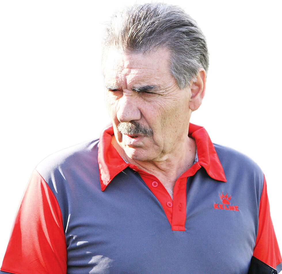 رفتارهای سرمربی جنجالی استقلال عجیب نیست! | ساپینتو غیر از ۲ استثنا سنت پرتغالیها را حفظ کرد!