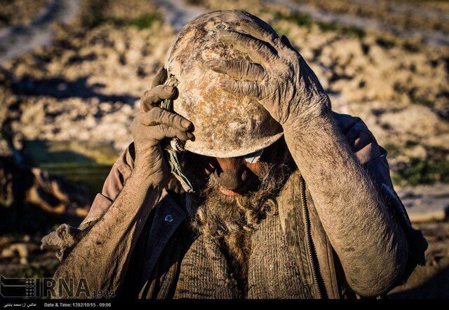 تصاویر | کثیف ترین مرد ایران درگذشت | معتقد بود اگر تمیز شود مریض میشود ؛ حمامش کردند و مُرد! | «عمو حاجی» که بود؟