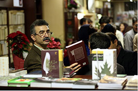 چرا چاپ کتاب در تیراژ بیش از ۳۰۰ نسخه اقتصادی نیست؟ | دلایل افت تیراژ و کیفیت کاغذ