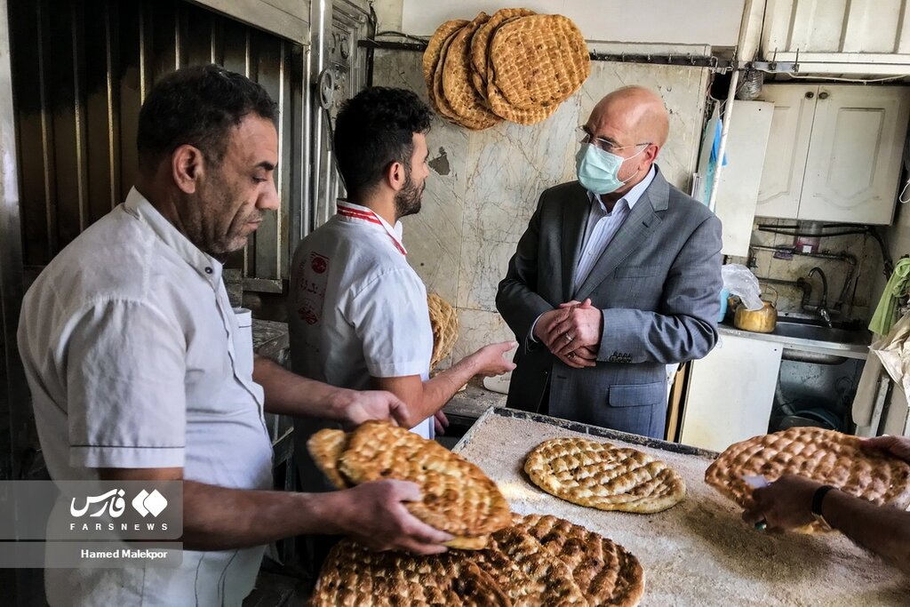 تصاویر کمتر دیده شده از قالیباف در قصابی و نانوایی