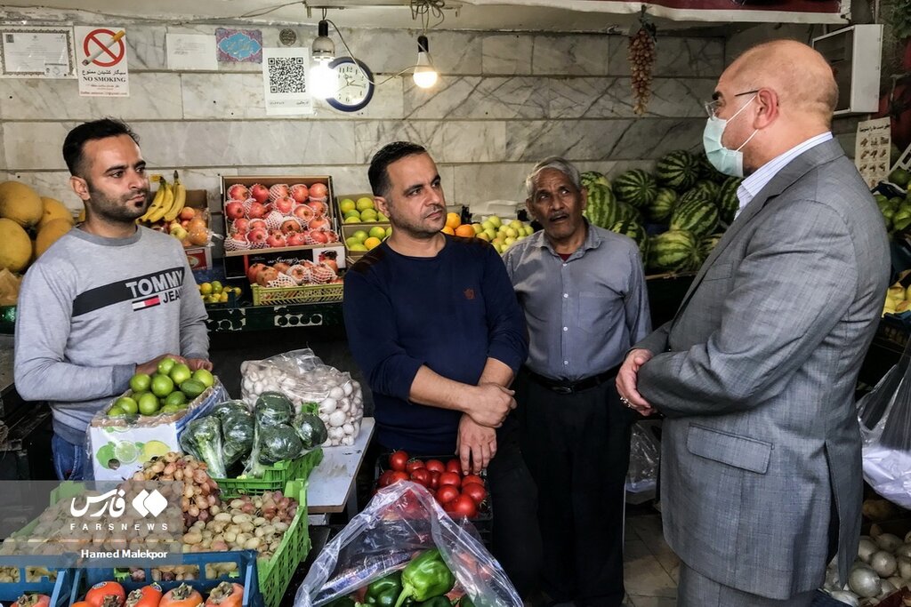 تصاویر کمتر دیده شده از قالیباف در قصابی و نانوایی