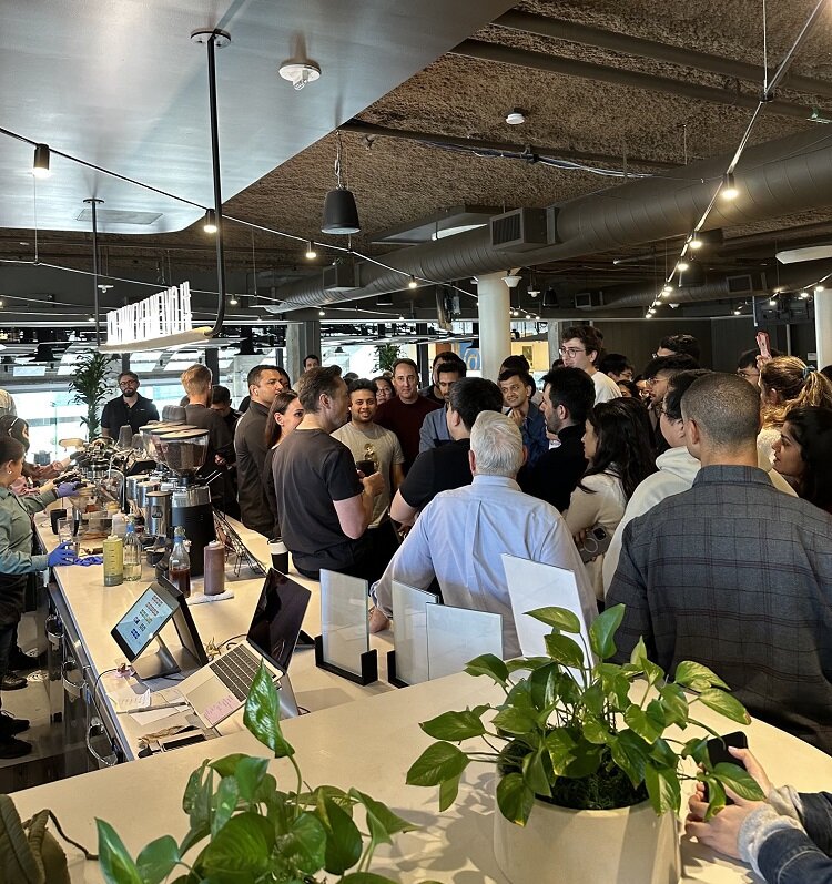 توییتر جهنمدرهای برای آزادی نخواهد بود | تصویر حضور ایلان ماسک در کافیشاپ توییتر!