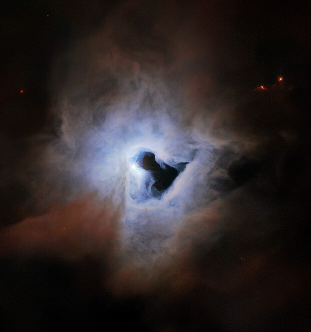 منظره‌ای زیبایی که هابل از سحابی بازتابی منتشر کرد | ستاره تازه متولد شده را ببینید