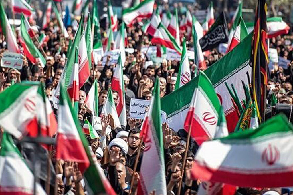 مردم ایران جنایت تروریستی حرم شاهچراغ (ع) را محکوم کردند