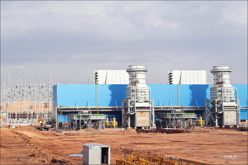 عبور از بیبرقی با تولید بیشتر و مصرف کمتر | تلاش وزارت نیرو برای رفع ناترازی برق  برق