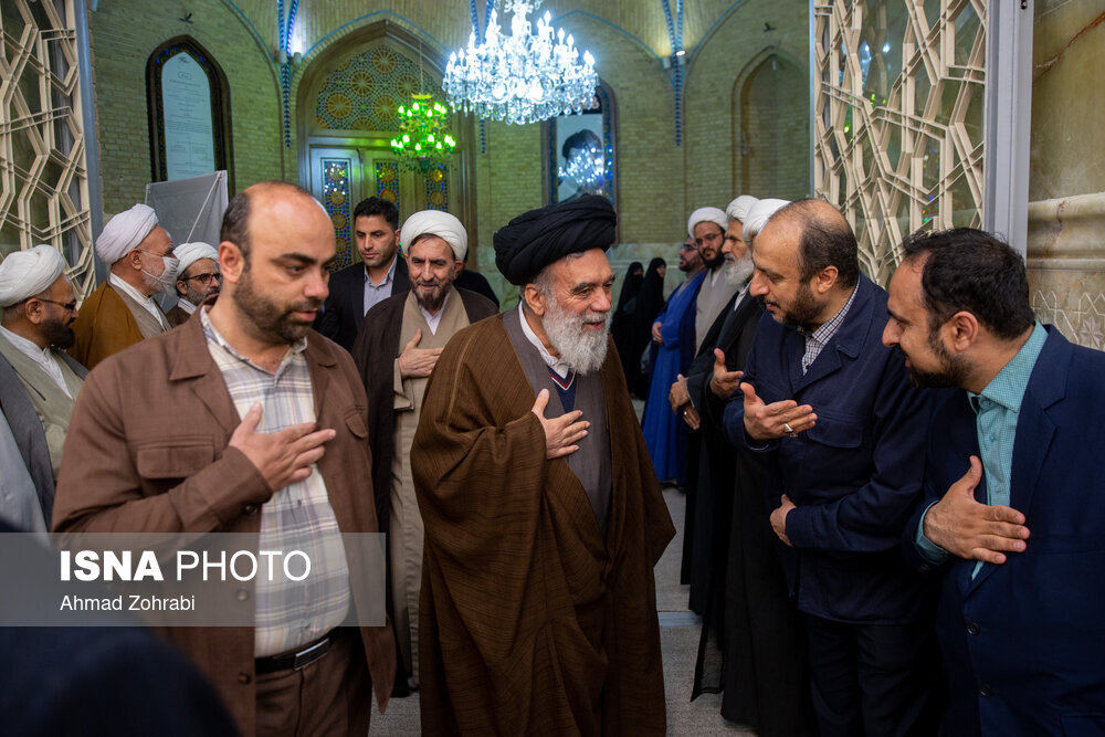 تصاویر ا اشک مراجع و علمای قم بر جنایت شاهچراغ ؛ از گریه آیت الله مکارم تا غم آیت الله علوی بروجردی ...