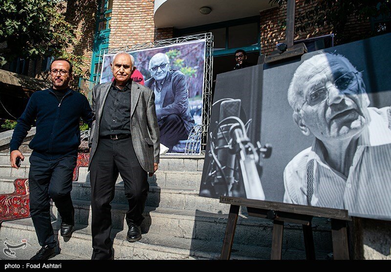 تصاویری از مراسم تشییع جلال مقامی ؛ از داغداری خانواده تا سوگواری چهره های دوبله ایران 