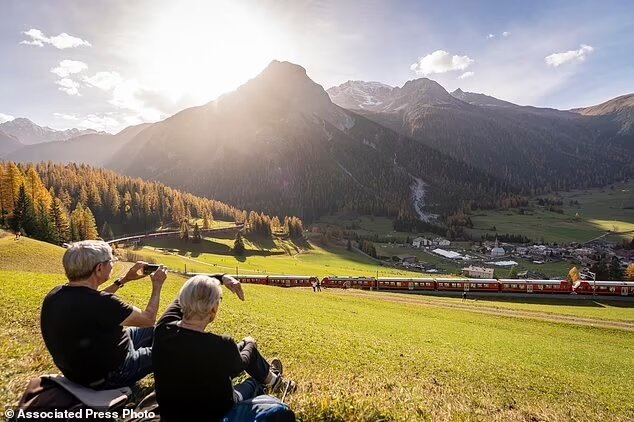 طولانی‌ترین قطار مسافربری جهان