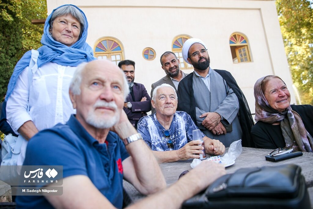 حجاب زنان گردشگر خارجی در مواجهه با ضرغامی