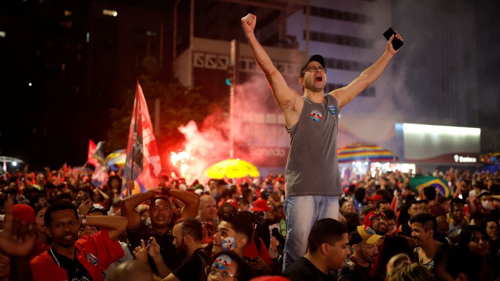بازگشت چپ‌گرایان به قدرت در برزیل | لولا با فاصله اندکی بولسونارو را شکست داد