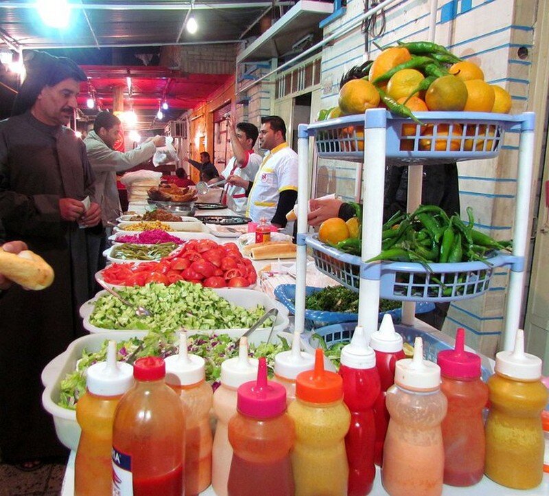 معروفترین خیابانهای غذای ایران کجاست؟ | رواج پختن عدسی در ایران توسط اصفهانیها | ممنوعیت فعالیت دورهگردان غذا کنار نانواییها در دوران پهلوی